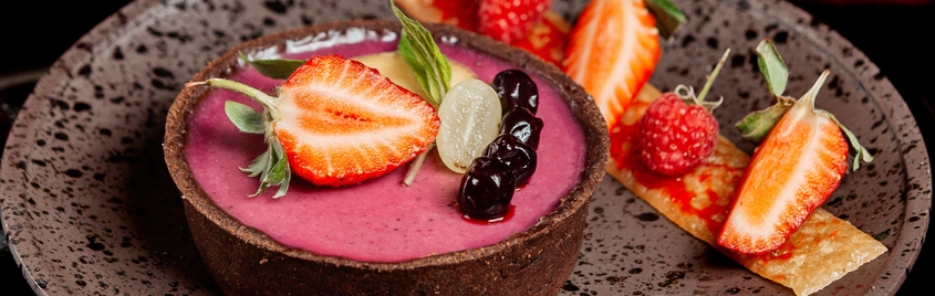 From Classic Desserts to Contemporary Creations: How Baker Training Balances Heritage and Innovation